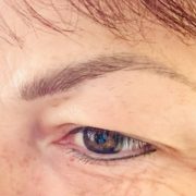 nachher: Augenbrauen, Kajal und Wimpernkranz